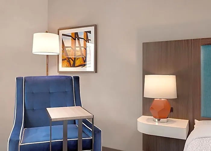 Отель Hampton Chicago 2*