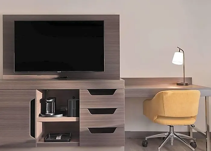 Hampton Chicago Отель 2*